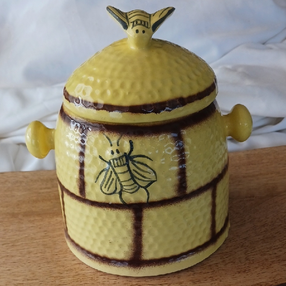 BeeHive Lidded Jar Adorable Storage Yellow & Brown Ceramic Cottage Table Styling